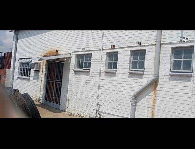 INDUSTRIAL PROPERTY TO RENT IN SPARTAN
